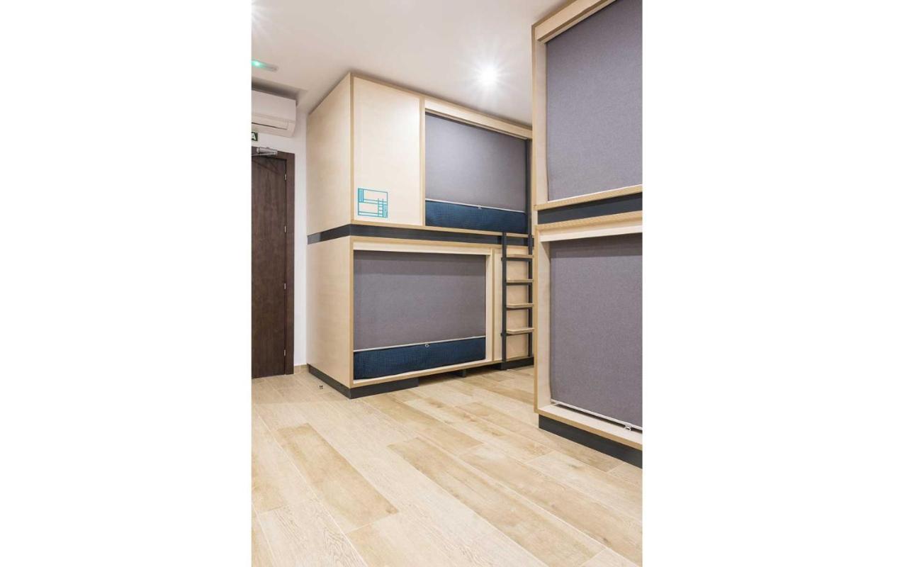 테이크 호스텔 코닐 콘일데라프론테라 외부 사진